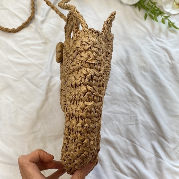 Classic Natural Raffia Straw Convertible Crossbody Bag - Picture 4 of 10